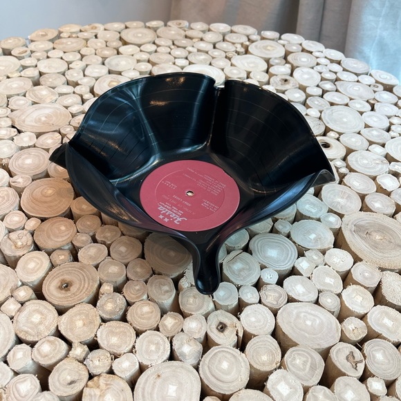 Vinyl Record bowl - Picture 4 of 7